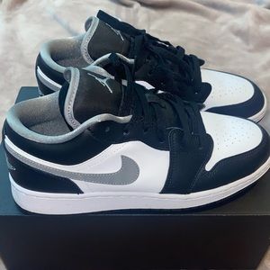 Nike Jordan ones 6.5 grade school